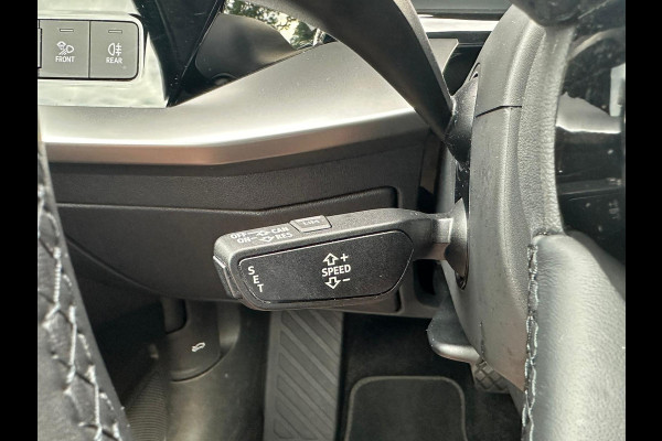 Audi A3 Sportback 30 TFSI Business edition Automaat/VTcockpit/Trekhaak/Led/Cruise/PDC