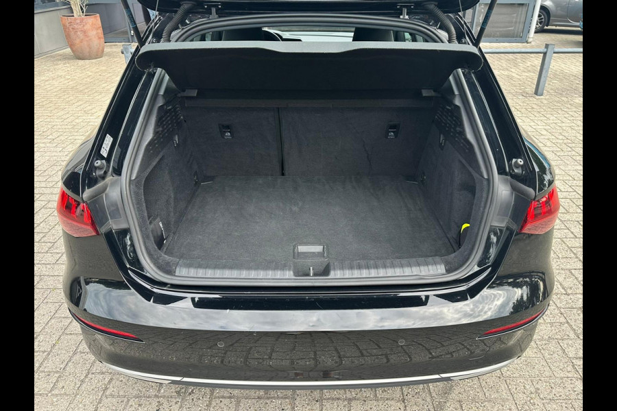 Audi A3 Sportback 30 TFSI Business edition Automaat/VTcockpit/Trekhaak/Led/Cruise/PDC