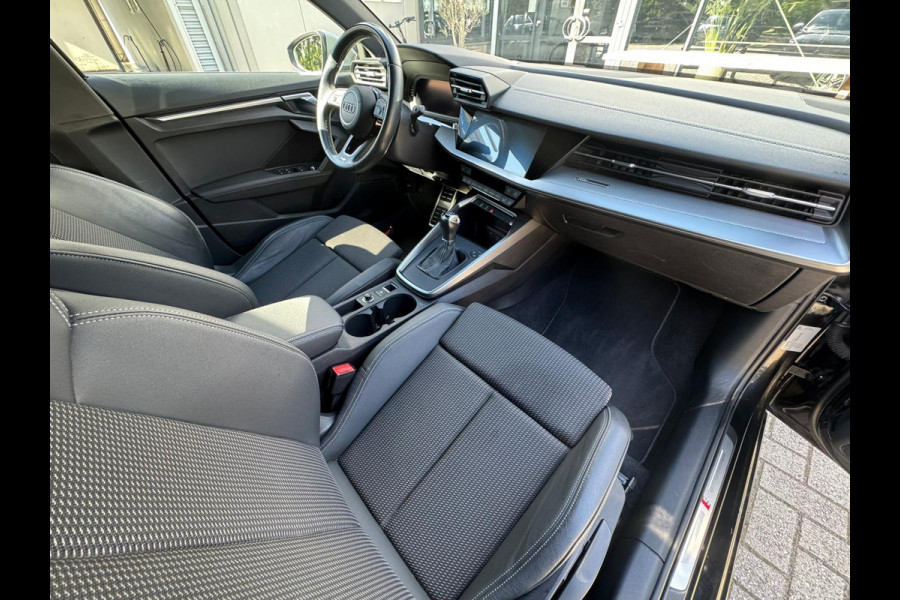 Audi A3 Sportback 30 TFSI edition one LED/Virtual/Sportstoelen/Clima/Navi/Cruise