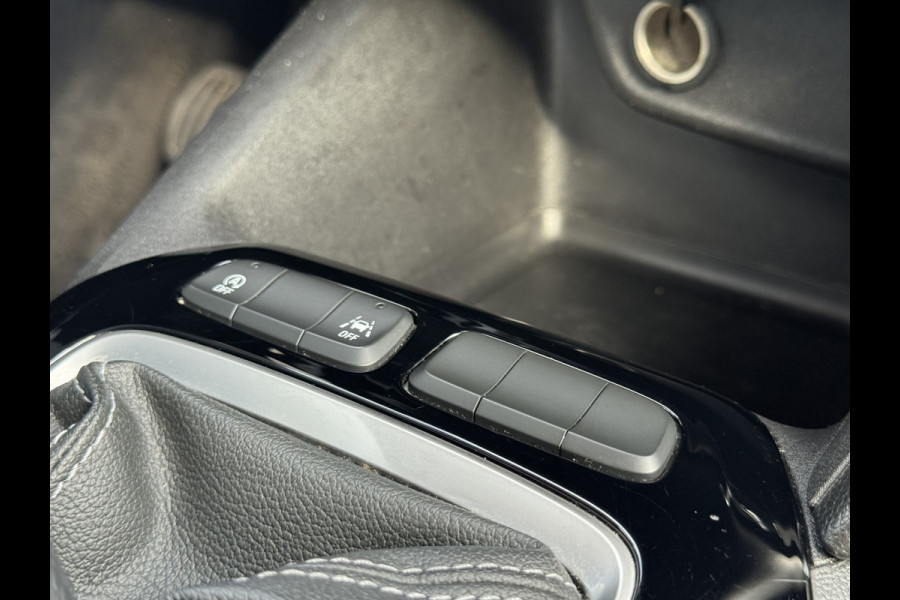 Opel Corsa 1.2 Edition Airco/Cruise control/Elk-pakket/Audio/CV