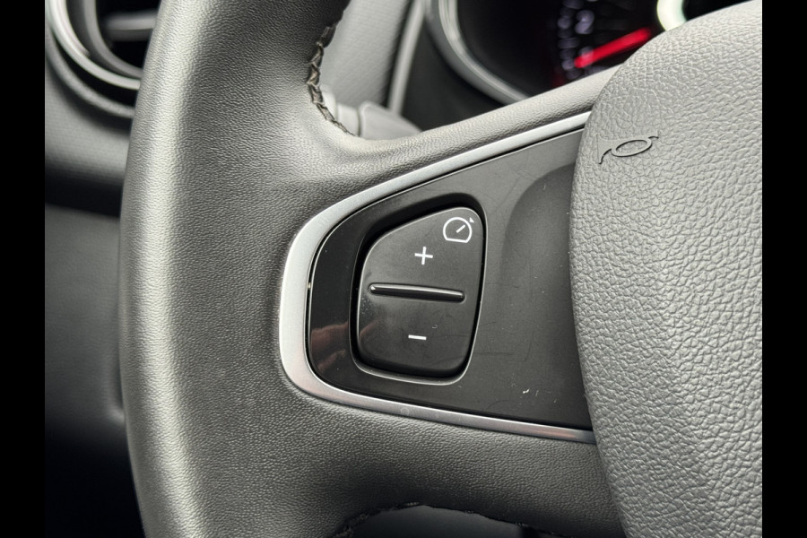 Renault Clio Estate 0.9 TCe Limited Navigatie/Trekhaak/Dab/Cruise/PDC/Getint glas  APK t/m 18-10-2027
