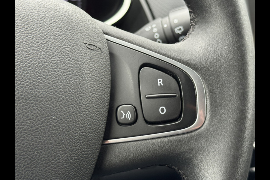 Renault Clio Estate 0.9 TCe Limited Navigatie/Trekhaak/Dab/Cruise/PDC/Getint glas  APK t/m 18-10-2027