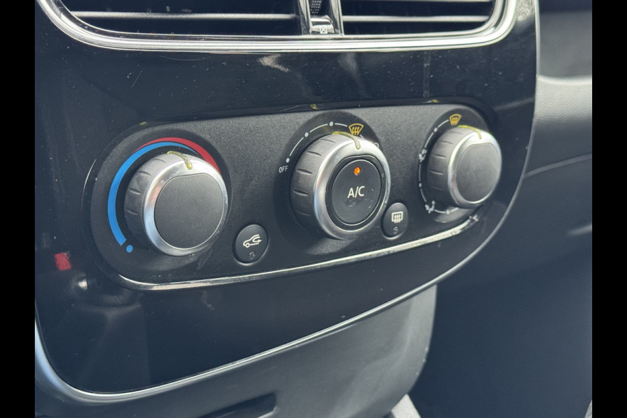 Renault Clio Estate 0.9 TCe Limited Navigatie/Trekhaak/Dab/Cruise/PDC/Getint glas  APK t/m 18-10-2027