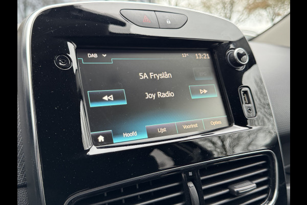 Renault Clio Estate 0.9 TCe Limited Navigatie/Trekhaak/Dab/Cruise/PDC/Getint glas  APK t/m 18-10-2027