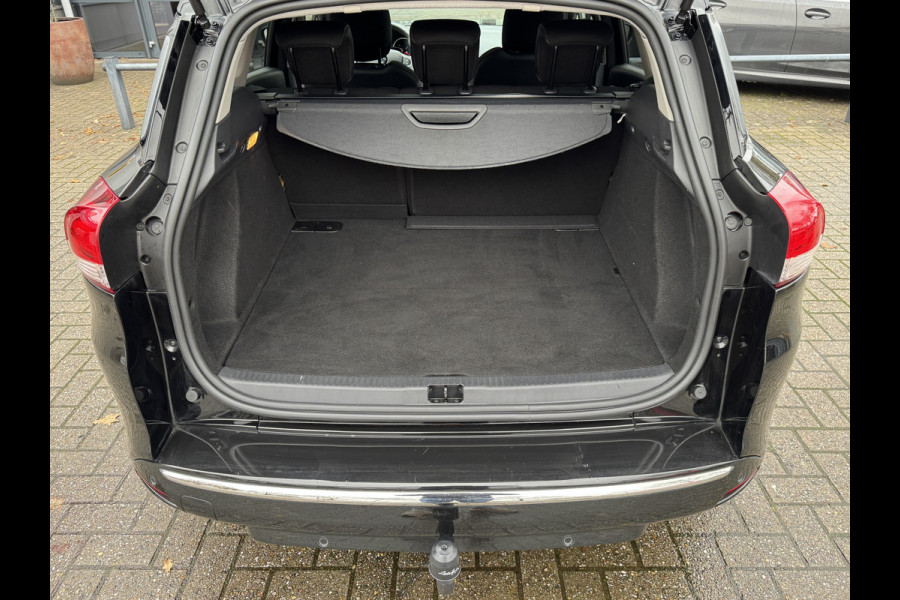 Renault Clio Estate 0.9 TCe Limited Navigatie/Trekhaak/Dab/Cruise/PDC/Getint glas  APK t/m 18-10-2027