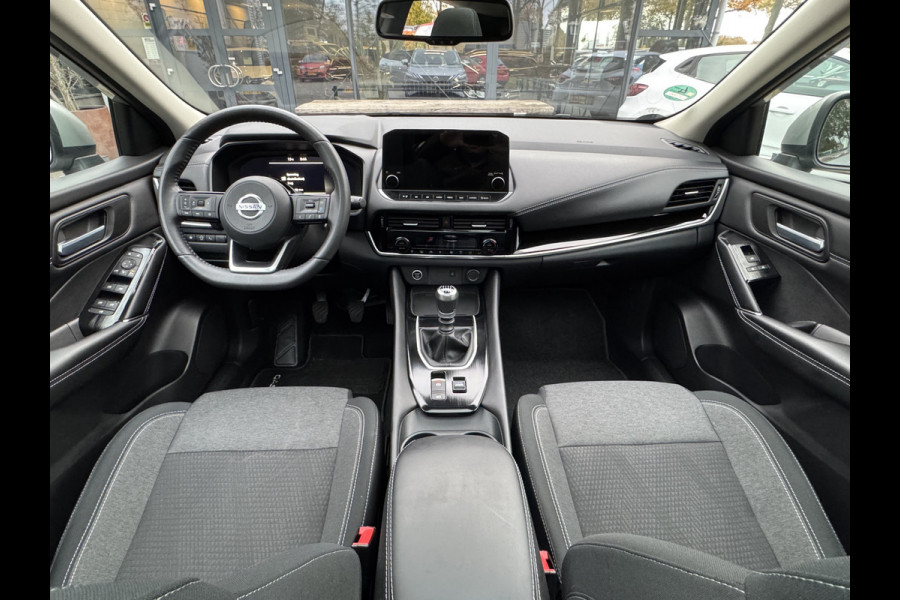 Nissan QASHQAI 1.3 MHEV Premiere Edition Panoramadak/Trekhaak/Clima/LED/Cruise/LM-Velgen