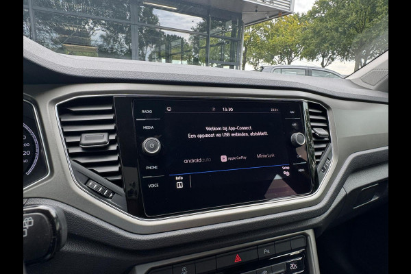 Volkswagen T-Roc 1.0 TSI Style Navigatie/Cruise/Clima/LM-Velgen/Apple-Android/Audio