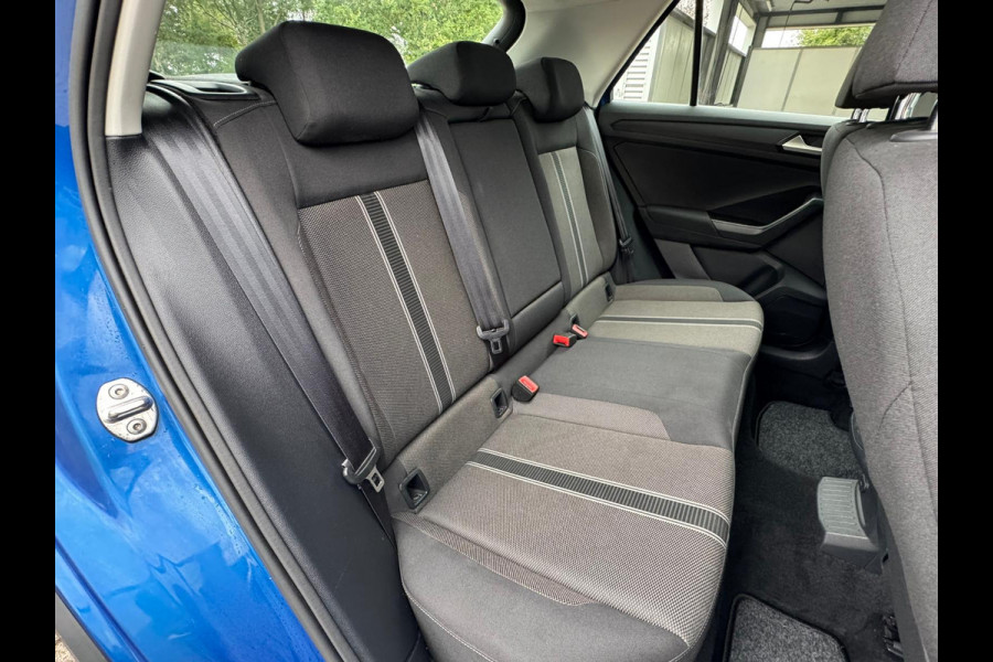 Volkswagen T-Roc 1.0 TSI Style Navigatie/Cruise/Clima/LM-Velgen/Apple-Android/Audio