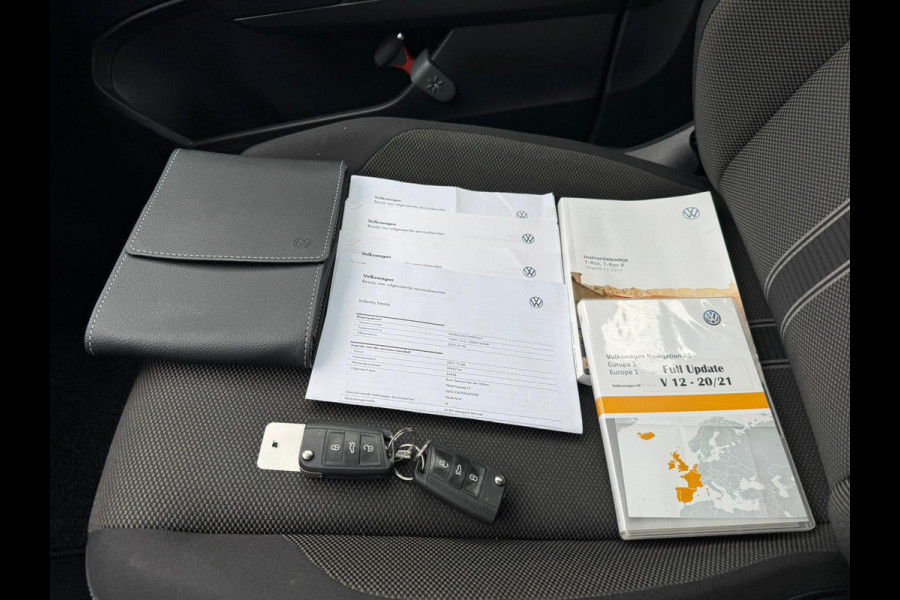 Volkswagen T-Roc 1.0 TSI Style Navigatie/Cruise/Clima/LM-Velgen/Apple-Android/Audio