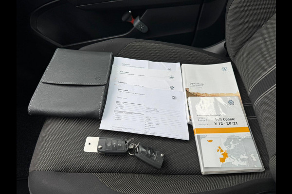 Volkswagen T-Roc 1.0 TSI Style Navigatie/Cruise/Clima/LM-Velgen/Apple-Android/Audio