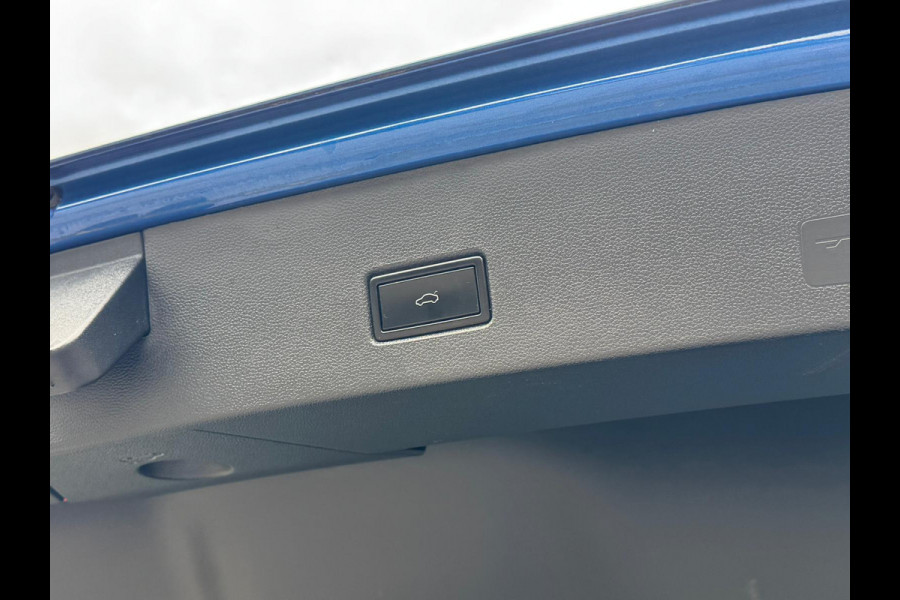 Volkswagen T-Roc 1.0 TSI Style Navigatie/Cruise/Clima/LM-Velgen/Apple-Android/Audio