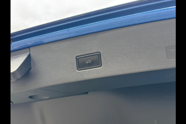 Volkswagen T-Roc 1.0 TSI Style Navigatie/Cruise/Clima/LM-Velgen/Apple-Android/Audio