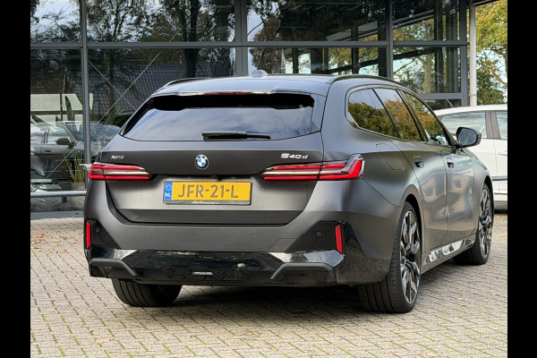 BMW 5 Serie Touring 540d xDrive M-Sport FULL OPTION Leer/Pano/Camera/Trekhaak/ 21 inch