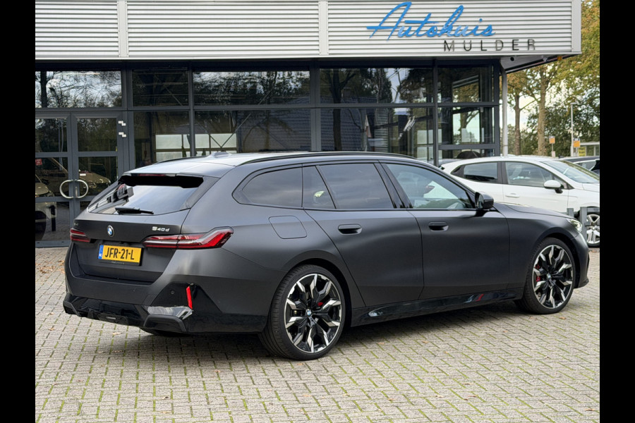BMW 5 Serie Touring 540d xDrive M-Sport FULL OPTION Leer/Pano/Camera/Trekhaak/ 21 inch