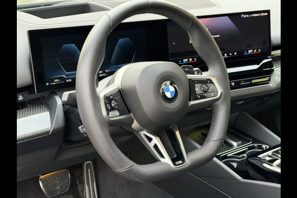 BMW 5 Serie Touring 540d xDrive M-Sport FULL OPTION Leer/Pano/Camera/Trekhaak/ 21 inch