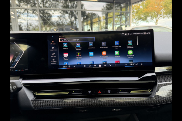 BMW 5 Serie Touring 540d xDrive M-Sport FULL OPTION Leer/Pano/Camera/Trekhaak/ 21 inch