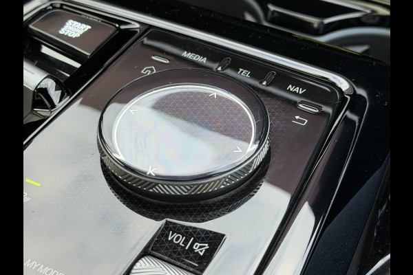 BMW 5 Serie Touring 540d xDrive M-Sport FULL OPTION Leer/Pano/Camera/Trekhaak/ 21 inch