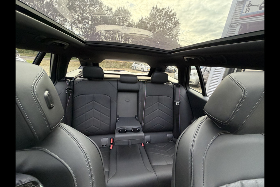 BMW 5 Serie Touring 540d xDrive M-Sport FULL OPTION Leer/Pano/Camera/Trekhaak/ 21 inch