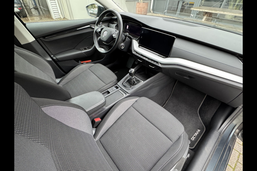 Škoda Octavia Combi 1.0 TSI Business Edition Virtual/Trekhaak/Clima/Navi/LED/Cruise/LM-Velgen