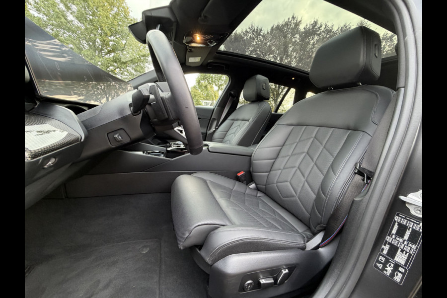 BMW 5 Serie Touring 540d xDrive FULL OPTION Leer/Pano/Camera/Trekhaak/ 21 inch