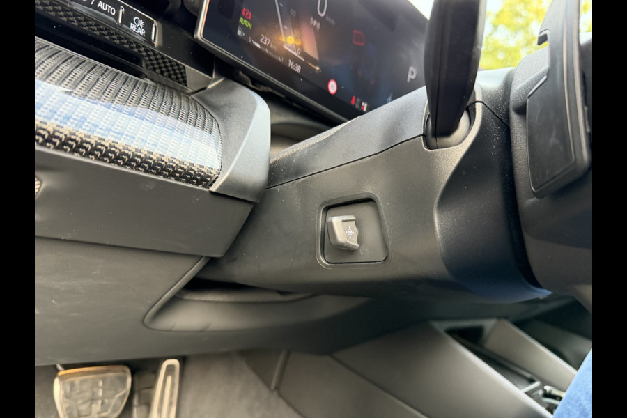 BMW 5 Serie Touring 540d xDrive FULL OPTION Leer/Pano/Camera/Trekhaak/ 21 inch