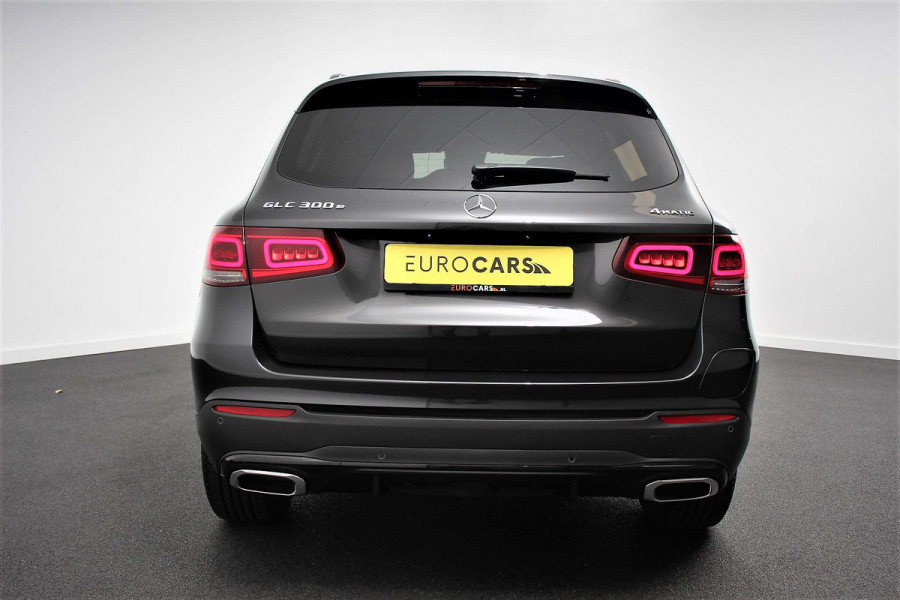 Mercedes-Benz GLC 300e 4-MATIC Business AMG Night Pack | Full LED | Trekhaak | Navigatie | PDC | Camera | MBUX