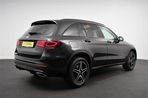 Mercedes-Benz GLC 300e 4-MATIC Business AMG Night Pack | Full LED | Trekhaak | Navigatie | PDC | Camera | MBUX