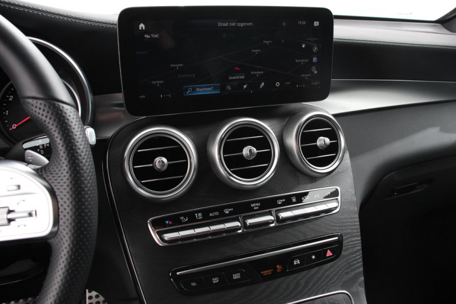 Mercedes-Benz GLC 300e 4-MATIC Business AMG Night Pack | Full LED | Trekhaak | Navigatie | PDC | Camera | MBUX