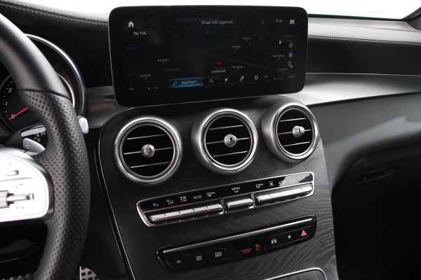 Mercedes-Benz GLC 300e 4-MATIC Business AMG Night Pack | Full LED | Trekhaak | Navigatie | PDC | Camera | MBUX