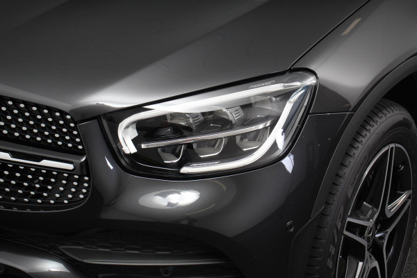 Mercedes-Benz GLC 300e 4-MATIC Business AMG Night Pack | Full LED | Trekhaak | Navigatie | PDC | Camera | MBUX