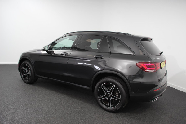 Mercedes-Benz GLC 300e 4-MATIC Business AMG Night Pack | Full LED | Trekhaak | Navigatie | PDC | Camera | MBUX