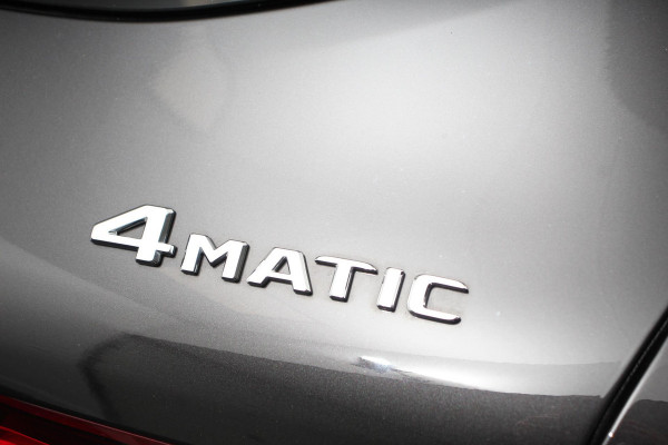 Mercedes-Benz GLC 300e 4-MATIC Business AMG Night Pack | Full LED | Trekhaak | Navigatie | PDC | Camera | MBUX