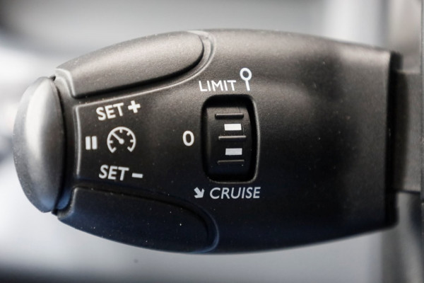 Peugeot e-Expert Premium 75 kWh 100% Elektrisch WLTP 318km SOH 89% Inrichting 03-2022