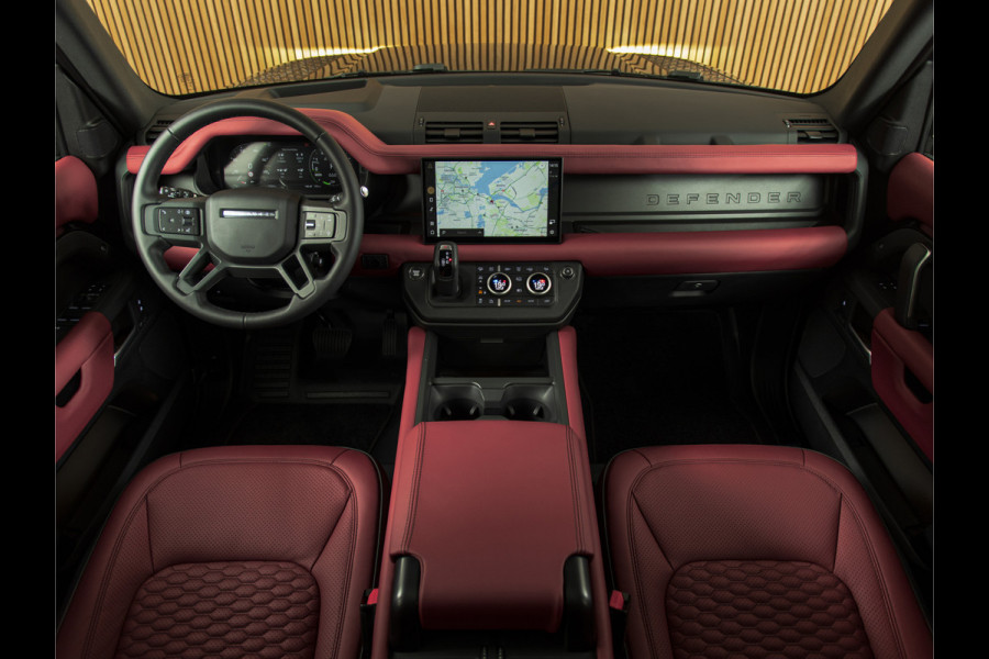 Land Rover Defender 110 2.0 P300e 110 X-Dynamic HSE ROOD LEDER