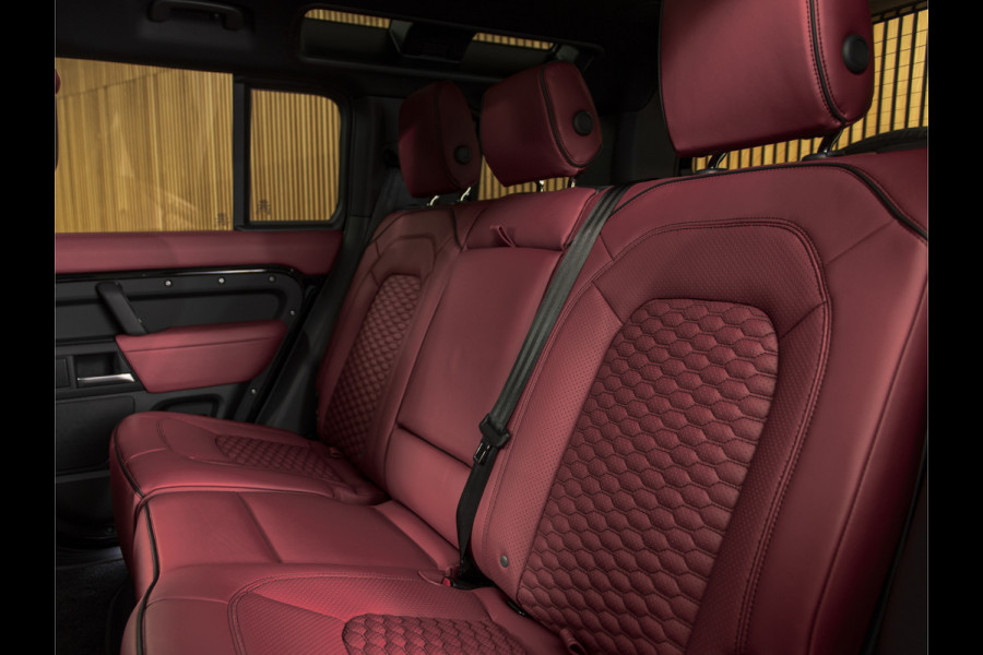 Land Rover Defender 110 2.0 P300e 110 X-Dynamic HSE ROOD LEDER