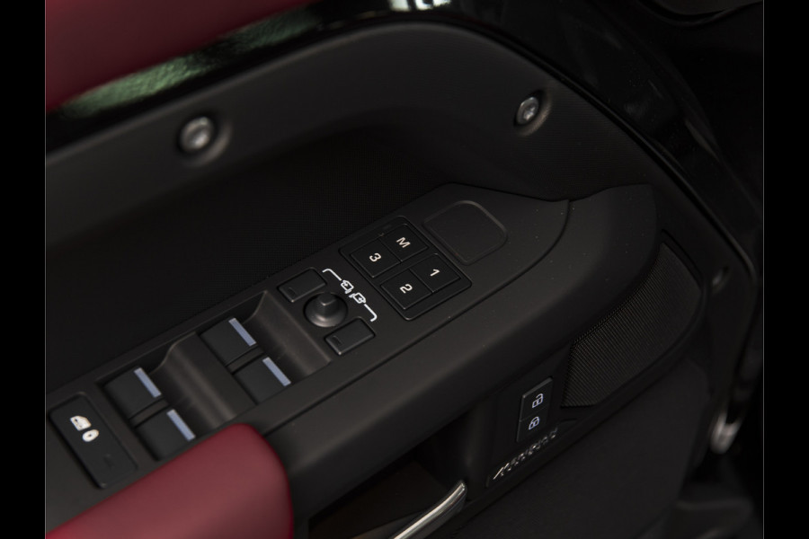 Land Rover Defender 110 2.0 P300e 110 X-Dynamic HSE ROOD LEDER