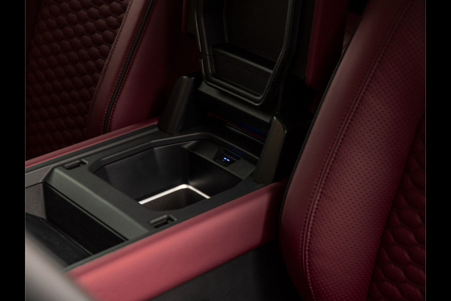 Land Rover Defender 110 2.0 P300e 110 X-Dynamic HSE ROOD LEDER