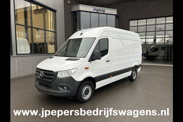 Mercedes-Benz Sprinter 317 CDI L2 H2 MBUX / 360 Camera / Geveerde stoel / Navigatie / Cruise control / Airco / 270 Graden achterdeuren