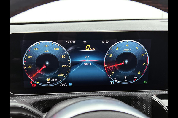 Mercedes-Benz A-Klasse 160 Advantage | AMG-line | Achteruitrijcamera | Lichtmetalen velgen | Navigatie | Parking support | Inclusief 24 maanden MB Certified garantie voor Europa.