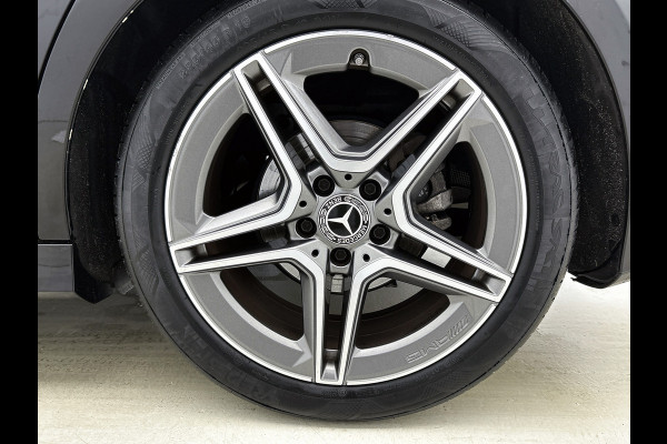 Mercedes-Benz A-Klasse 160 Advantage | AMG-line | Achteruitrijcamera | Lichtmetalen velgen | Navigatie | Parking support | Inclusief 24 maanden MB Certified garantie voor Europa.