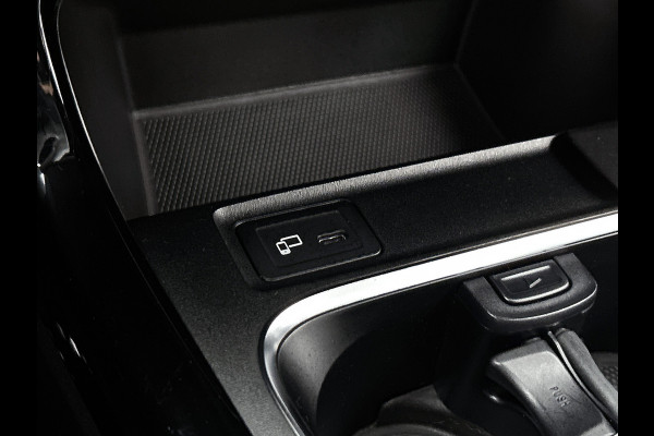 Mercedes-Benz A-Klasse 160 Advantage | AMG-line | Achteruitrijcamera | Lichtmetalen velgen | Navigatie | Parking support | Inclusief 24 maanden MB Certified garantie voor Europa.