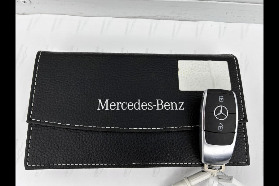 Mercedes-Benz A-Klasse 160 Advantage | AMG-line | Achteruitrijcamera | Lichtmetalen velgen | Navigatie | Parking support | Inclusief 24 maanden MB Certified garantie voor Europa.