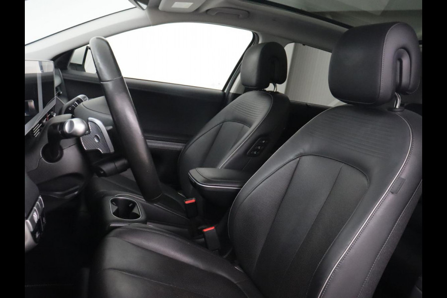 Hyundai IONIQ 5 Lounge 73kWh | Panoramadak | Stoelventilatie | Leder | Head-Up | Warmtepomp | Trekhaak | 360 Camera | Achterbankverwarming | Adaptive cruise | Navigatie | Full LED | Carplay