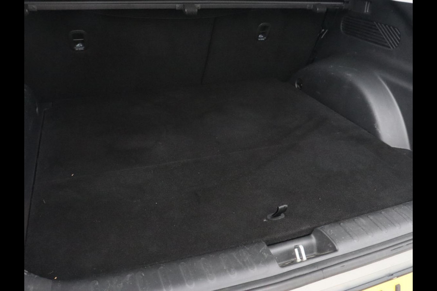 Hyundai IONIQ 5 Lounge 73kWh | Panoramadak | Stoelventilatie | Leder | Head-Up | Warmtepomp | Trekhaak | 360 Camera | Achterbankverwarming | Adaptive cruise | Navigatie | Full LED | Carplay