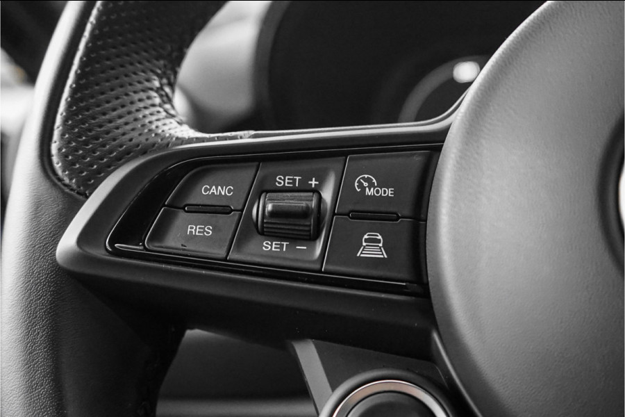 Alfa Romeo Tonale 1.3T PHEV Ti 280PK AWD CarPlay ECC ACC Camera 18"