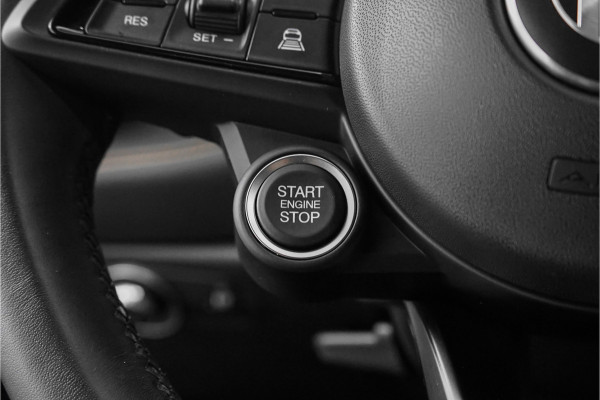 Alfa Romeo Tonale 1.3T PHEV Ti 280PK AWD CarPlay ECC ACC Camera 18"