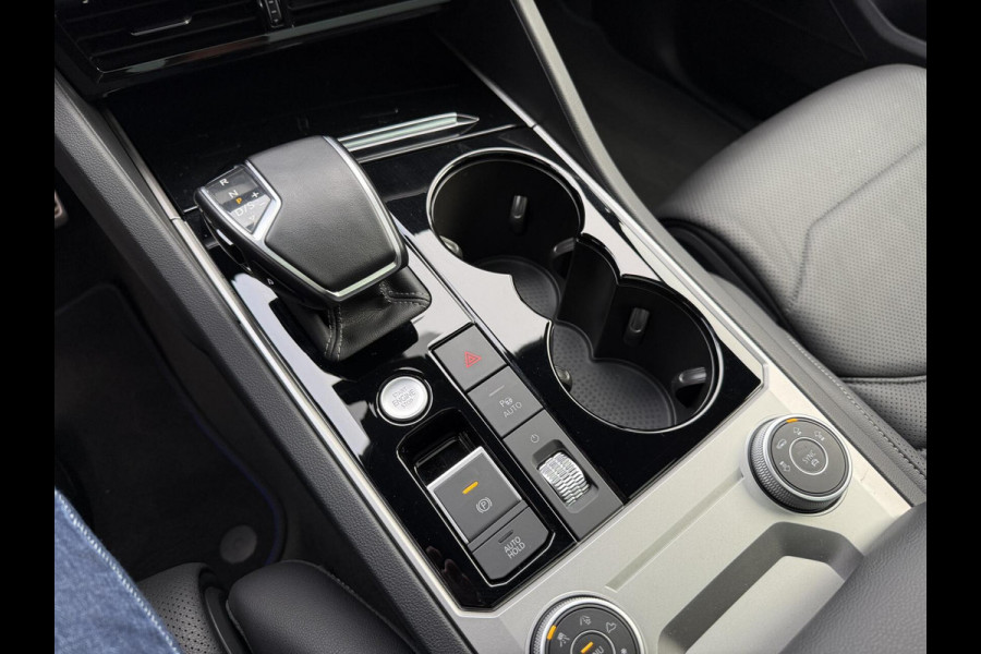 Volkswagen Touareg 3.0 TSi eHybrid 4MOTION R TREKHAAK PANO luchtvering