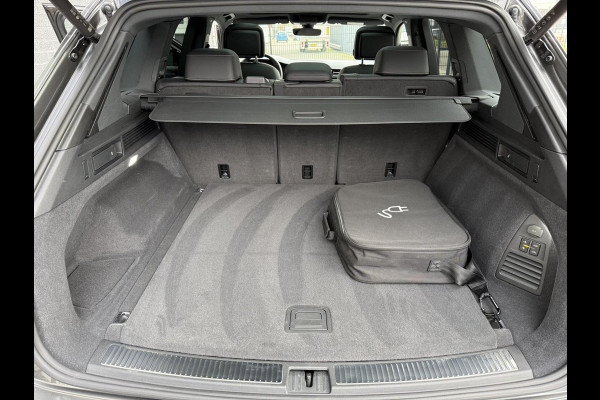 Volkswagen Touareg 3.0 TSi eHybrid 4MOTION R TREKHAAK PANO luchtvering