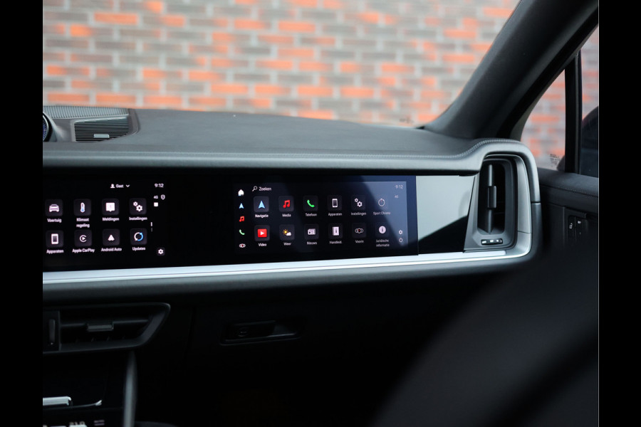 Porsche Cayenne Coupé 3.0 E-Hybrid | Sport Chrono - Passenger Display