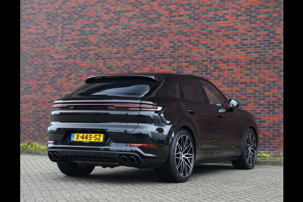 Porsche Cayenne Coupé 3.0 E-Hybrid | Sport Chrono - Passenger Display